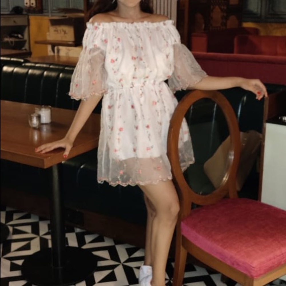 White organza dress - Picture 6 of 7